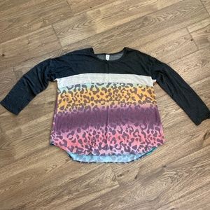 Knit multi-leopard